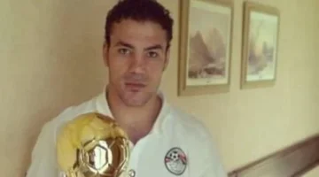 أزمة في المطار.. الزمالك يصدر توضيحًا بشأن احتجاز نجمه السابق عمرو زكي